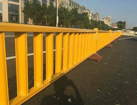 道路锌钢护栏A城市道路锌钢护栏简介